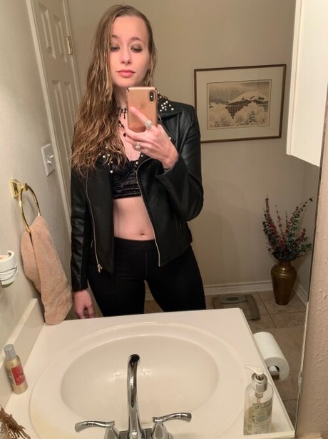 Alanis King porn model pictures