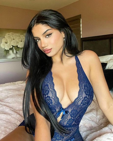 Alishba pornstar top picture