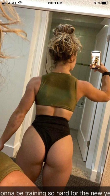 Demi Bagby naked actress photo