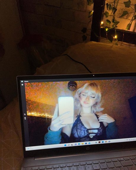 M Ae 3 porn star photos