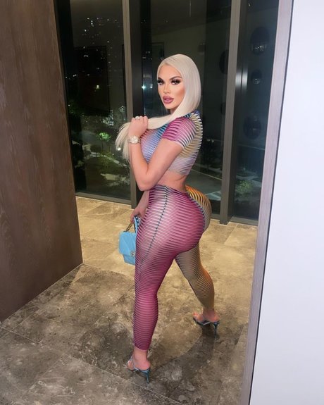 Mkbeellaa pornstar free pics