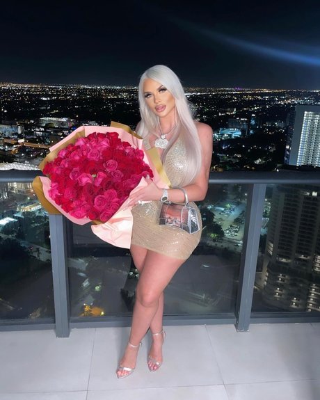 Mkbeellaa pretty actress image