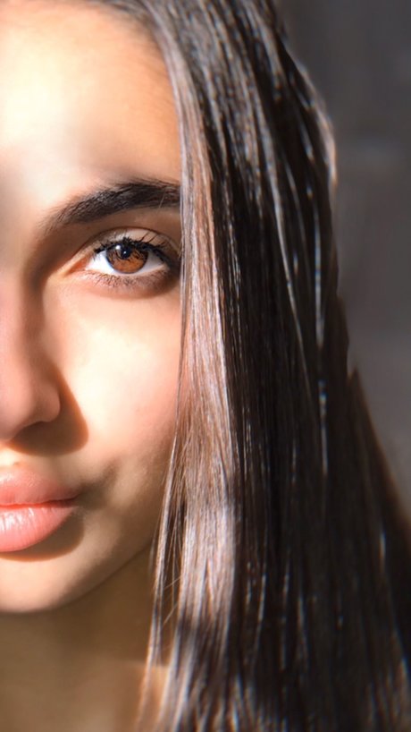 Exxpolly art actress photo