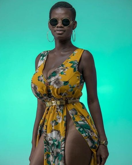 I Am Natural Pam top star archive