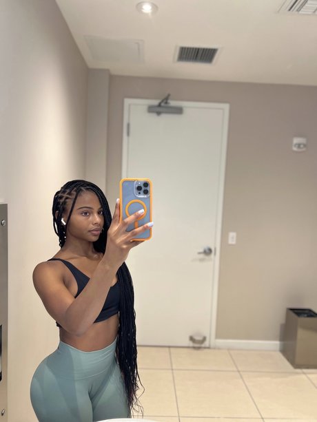 Ldndrygin star erotic photos