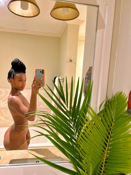 Ldndrygin naked pornstar pic