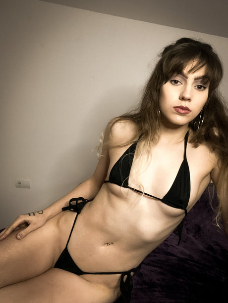 Sonia Anubis exclusive actress pics