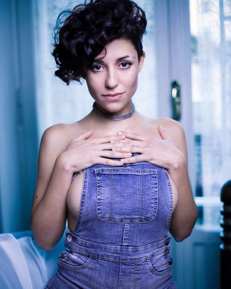 Ambra Pazzani star pornographic picture