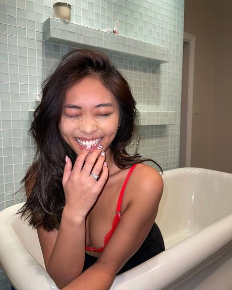 Isis Chu pornstar hot pic