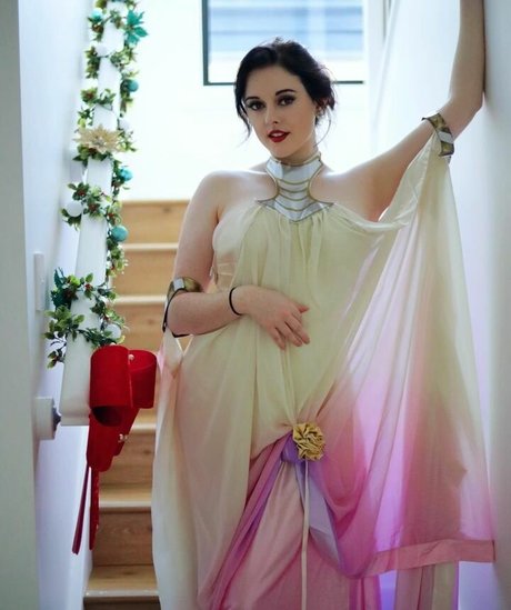 Juicyiris art pornstar pictures