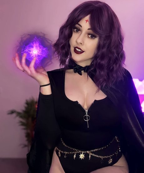 Juicyiris nude actress archive