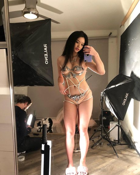 Nyachty model erotic images