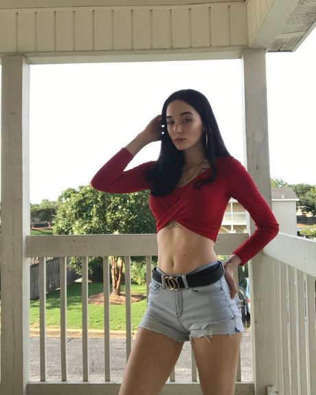 Queen etimy model adult pictures