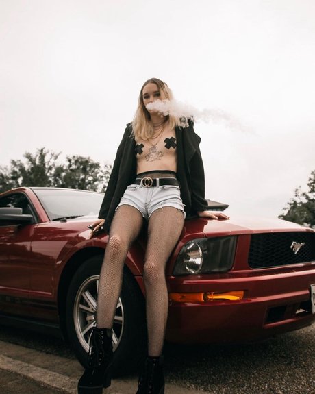 Queen etimy pornstar pretty photos