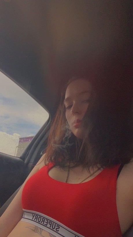 Queen etimy naked star img