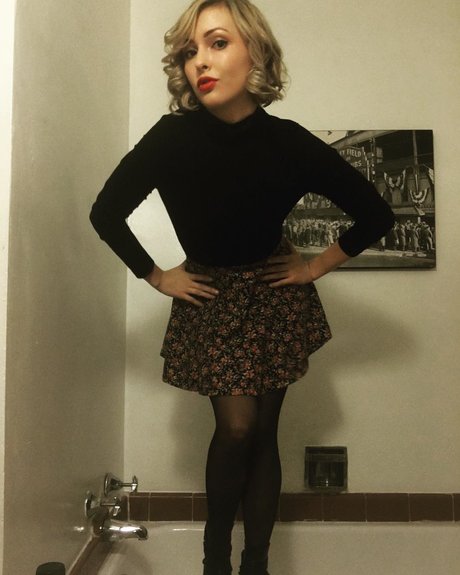 Karina Pennett top actress pics