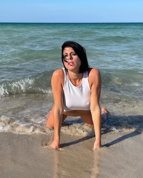 Laura Pleasure perfect pornstar photos