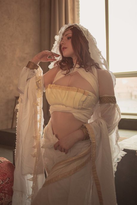 Adamae Dono beautiful model pics