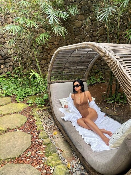 Alyssa Silos free model img