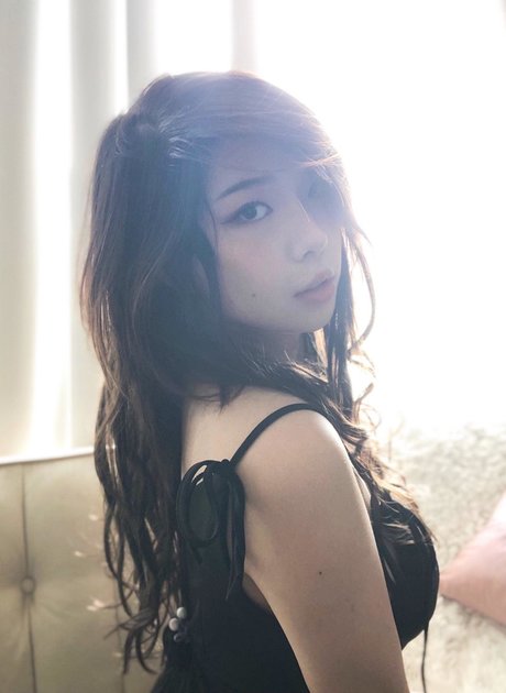 Anikauwu erotic star archive