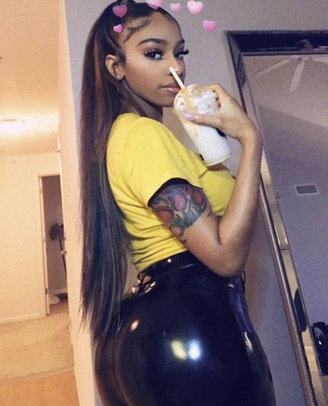 Ashley Burgos free model gallery