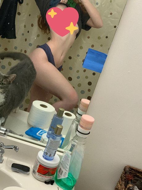 Initialelon adult star pic