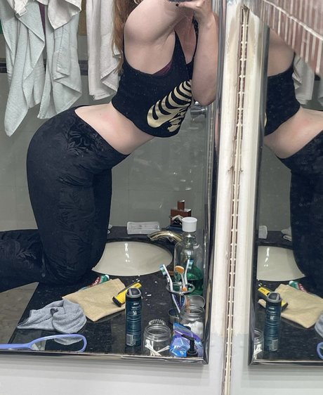 Initialelon pornstar hot photos