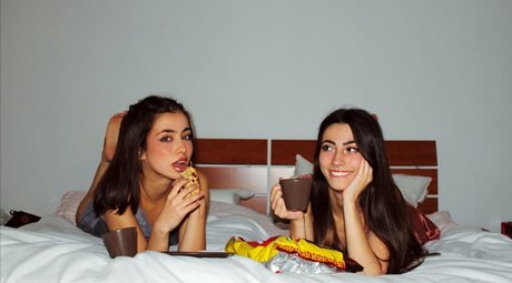 Lucrelisa_ model exclusive galleries