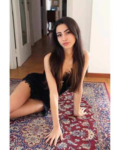 Lucrelisa_ star galleries