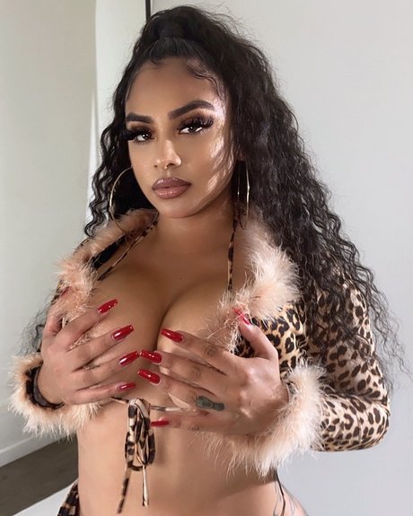 No4eign model erotic galleries