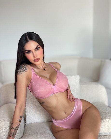 Annelese Milton star top pics