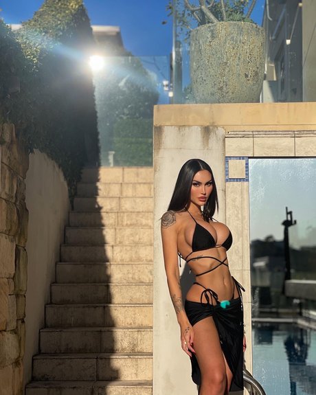 Annelese Milton pornstar top image