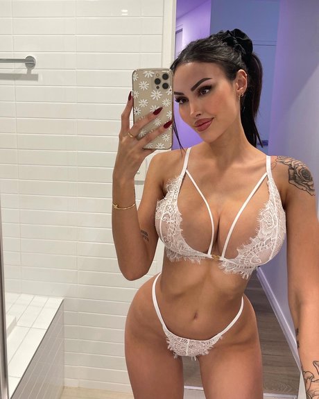 Annelese Milton hd star images