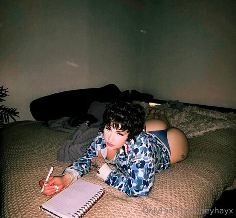 Heyhayx model sexy photo