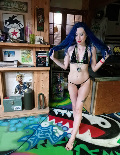 busty ebony onlyfans pornos image