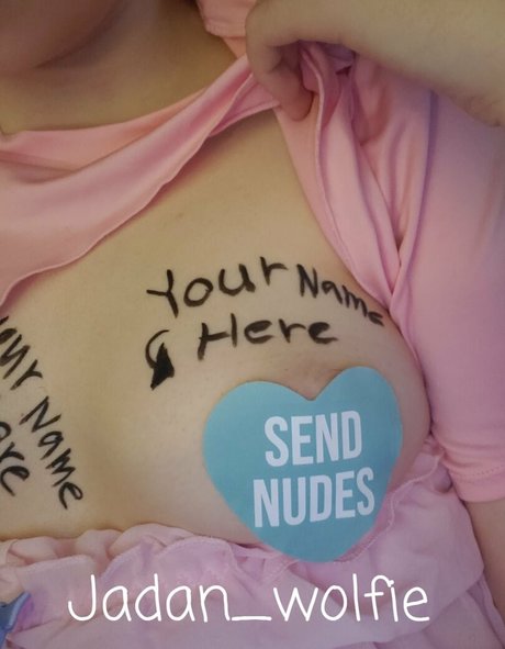 Jadan Wolfie nude model photos