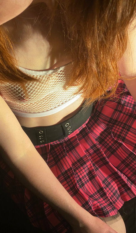 the shy ginger free model gallery