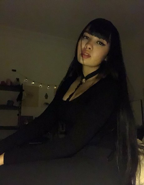 naomieve model erotic images