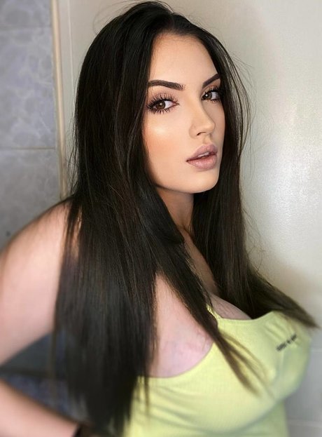 Isabella Rivas model archive