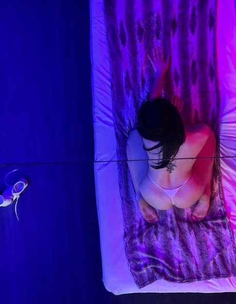 Naydhee nude star image