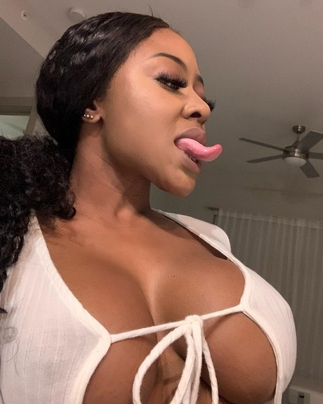 Snowblack star beautiful pics