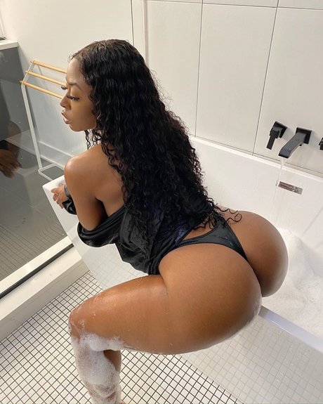 Snowblack model gallery