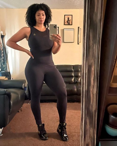 God Beth top actress pic