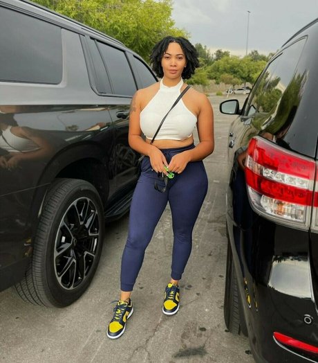 God Beth xxx model photos