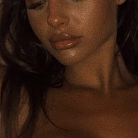 Chloe Elizabeth exclusive star img