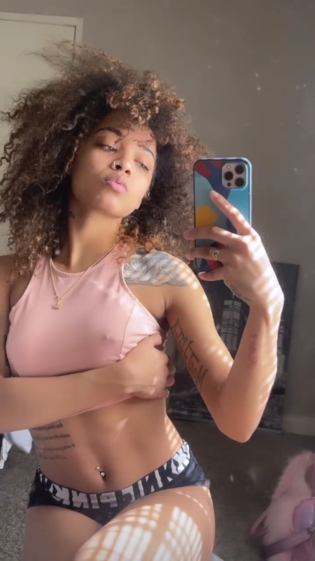 Kelis Gabriela hot pornstar pictures