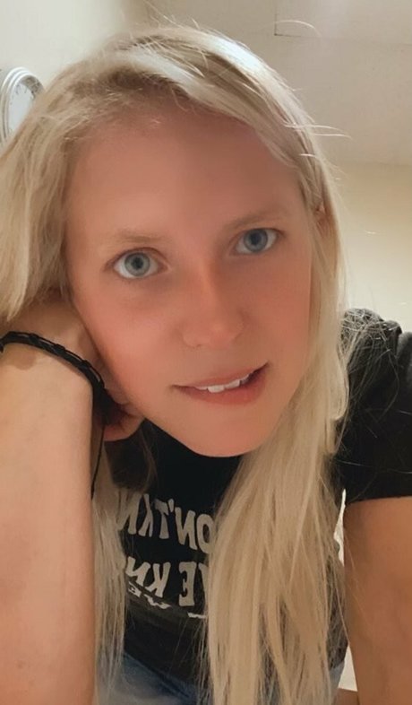 Lovely Rae nudes star picture