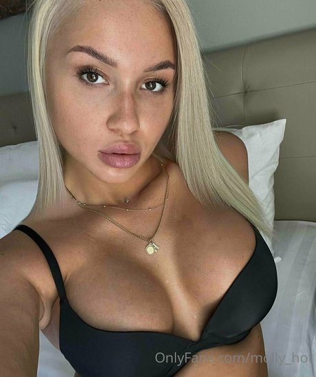 molly hot pornstar beautiful pic