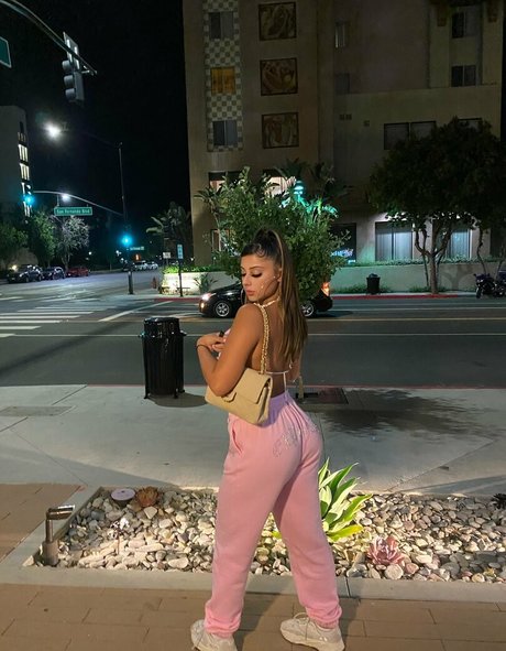 Submissive Skylar pornstar pretty picture