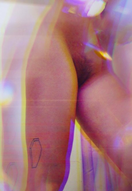 Dami Slaughter_ model top pictures